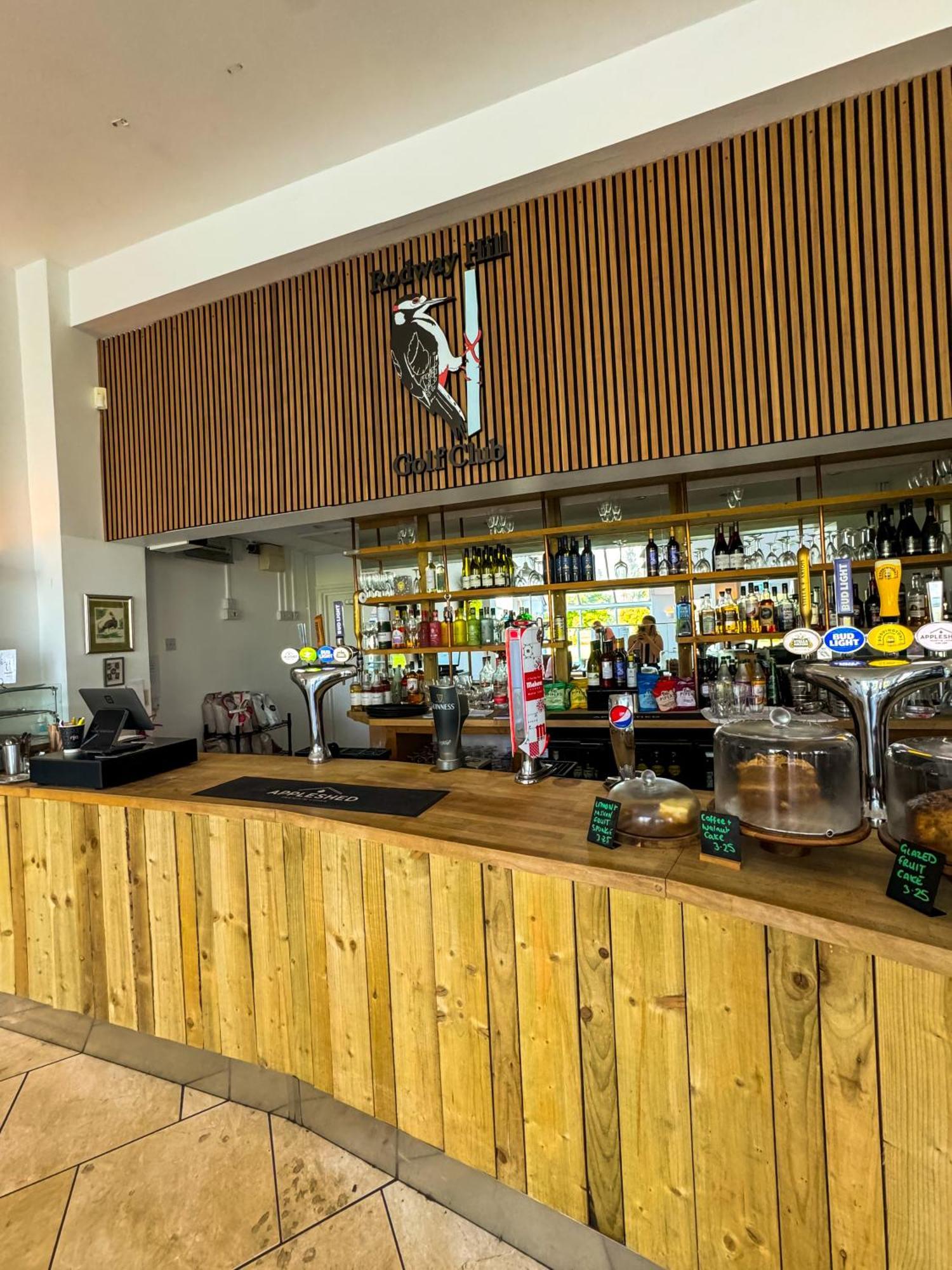 גלוסטר Rodway Hill Golf & Eco Pod Hotel מראה חיצוני תמונה